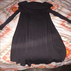 Off the shoulders long sleeve dress